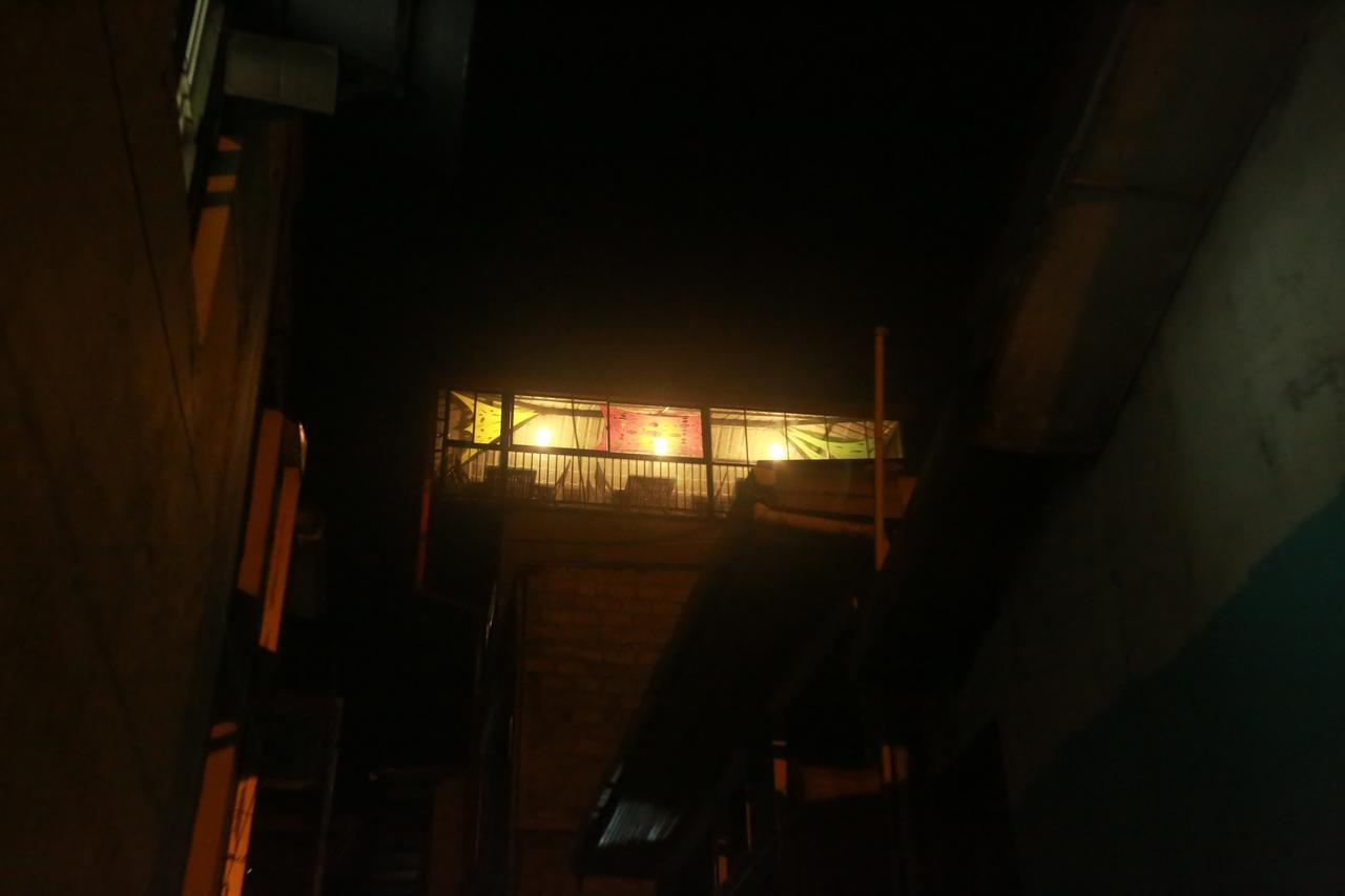 Mid Town Hostel كاندي المظهر الخارجي الصورة