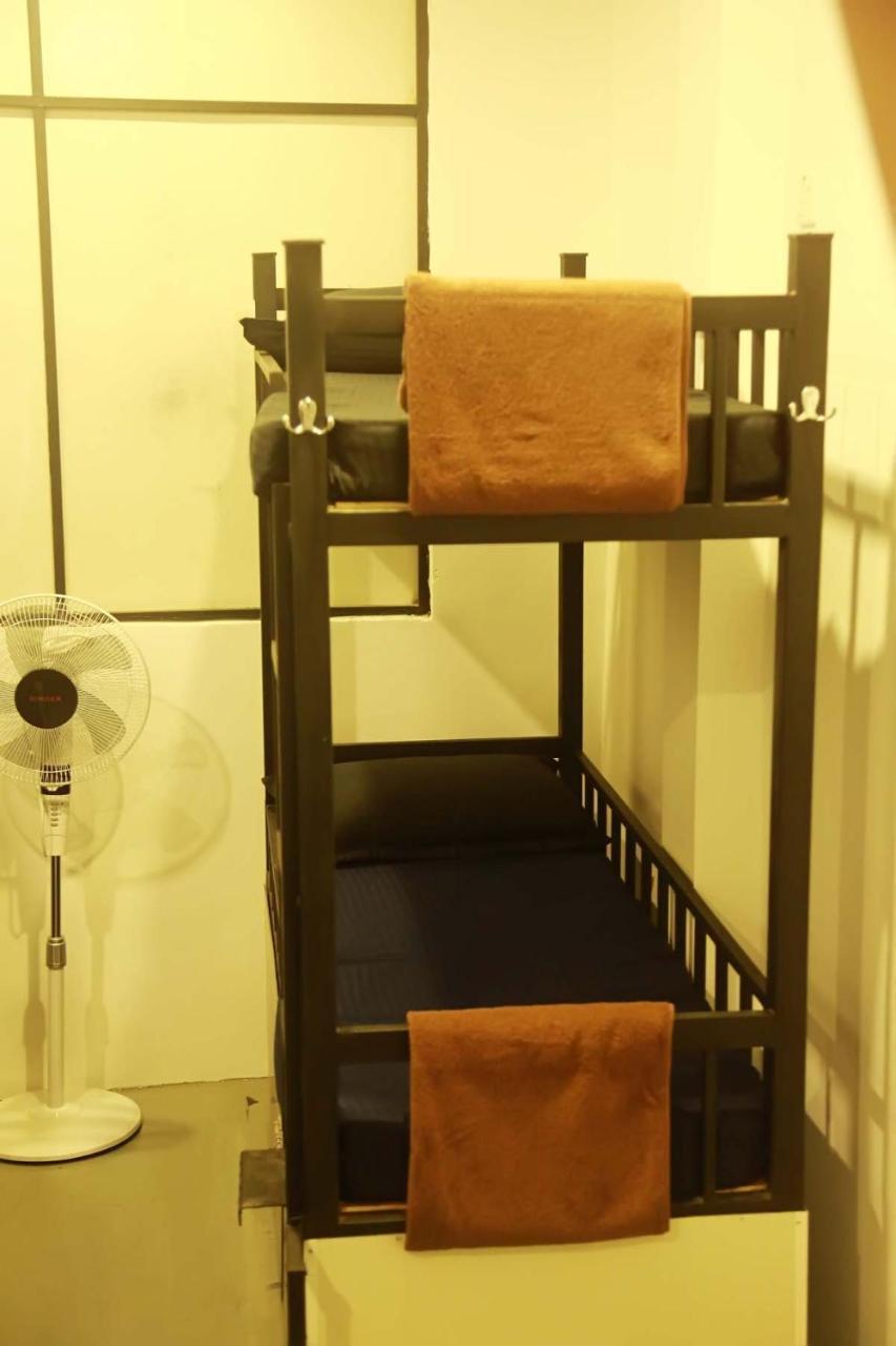 Mid Town Hostel كاندي المظهر الخارجي الصورة