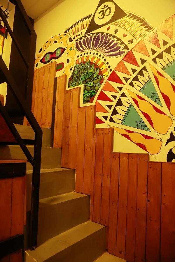 Mid Town Hostel كاندي المظهر الخارجي الصورة